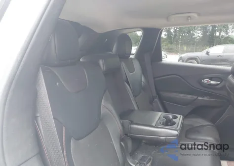 2016 Jeep Cherokee Trailhawk from USA, damaged, VIN 1C4PJMBS3GW361604